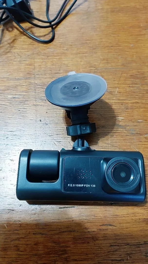 Foto de cliente da câmera veicular 3 lentes 2
