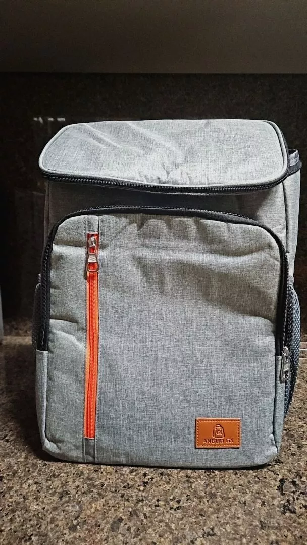 Foto de Rodrigo M. com a mochila térmica cooler 23L